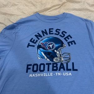 Tennessee Titan Mens Large T-shirt-size large -Never worn! Mint!